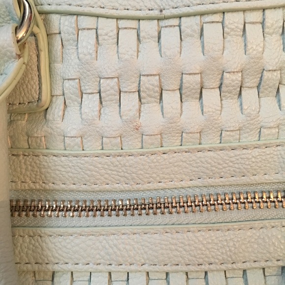 Steve Madden Crossbody Bag Mint Green - Picture 4 of 7